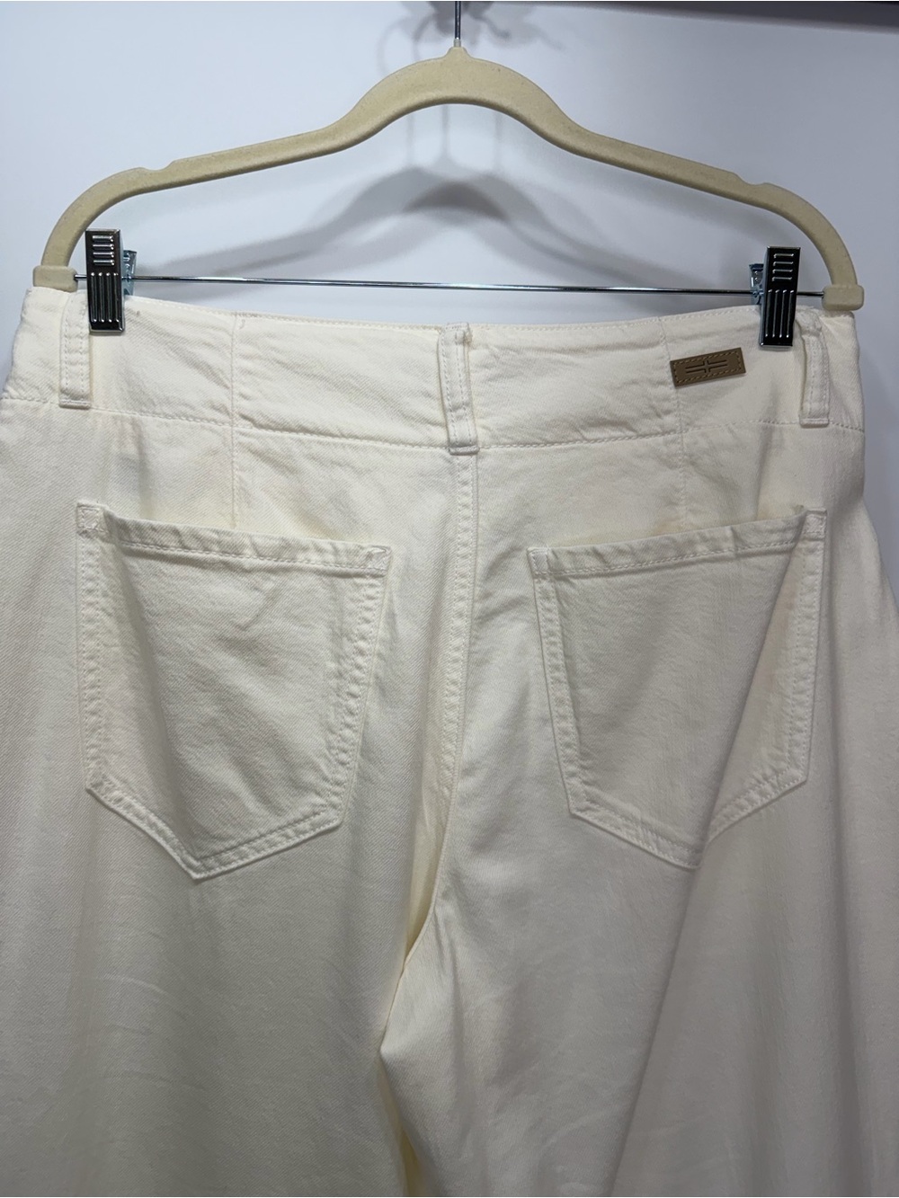 Liverpool Los Angeles Hannah Flare Cream Wide Leg Pants Size 10/30 Lyocell Blend - Picture 9 of 13
